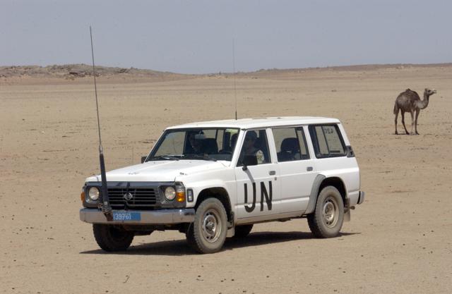 Un coche de MINURSO en el Sahara. / ONU Photo