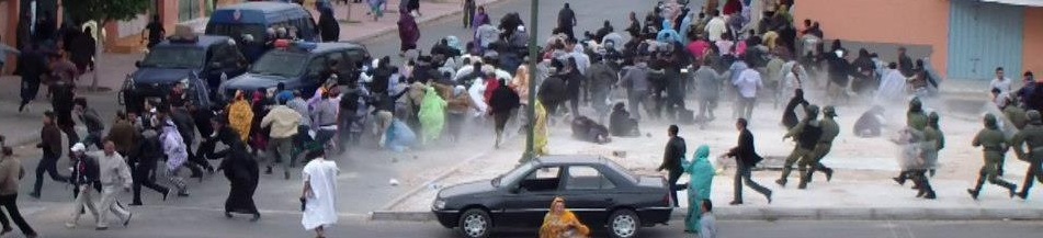 Protesta entre saharauis y agentes marroquíes en el Sahara. / EquipeMedia